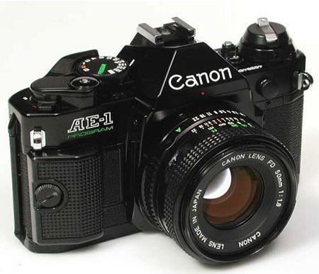 1976 日本canon公司第一台时间先决光圈自动的照相机canon ae-1
